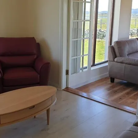 Beach Cottage, Mannin Holiday home Ballyconneely