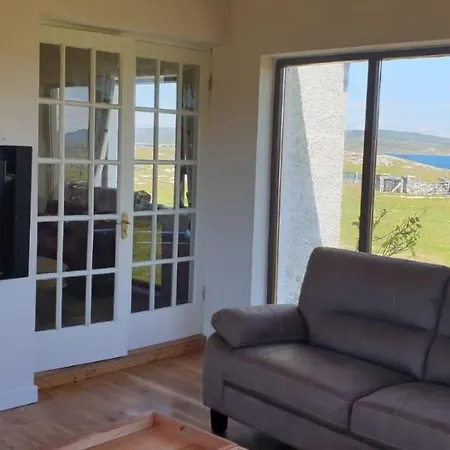 Beach Cottage, Mannin Holiday home